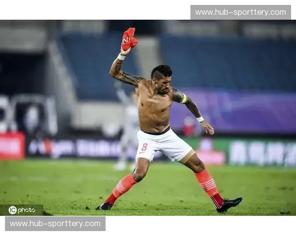 蓝血荣耀与津门风骨的巅峰对话：上海申花对垒天津泰达，这不仅是一场比赛